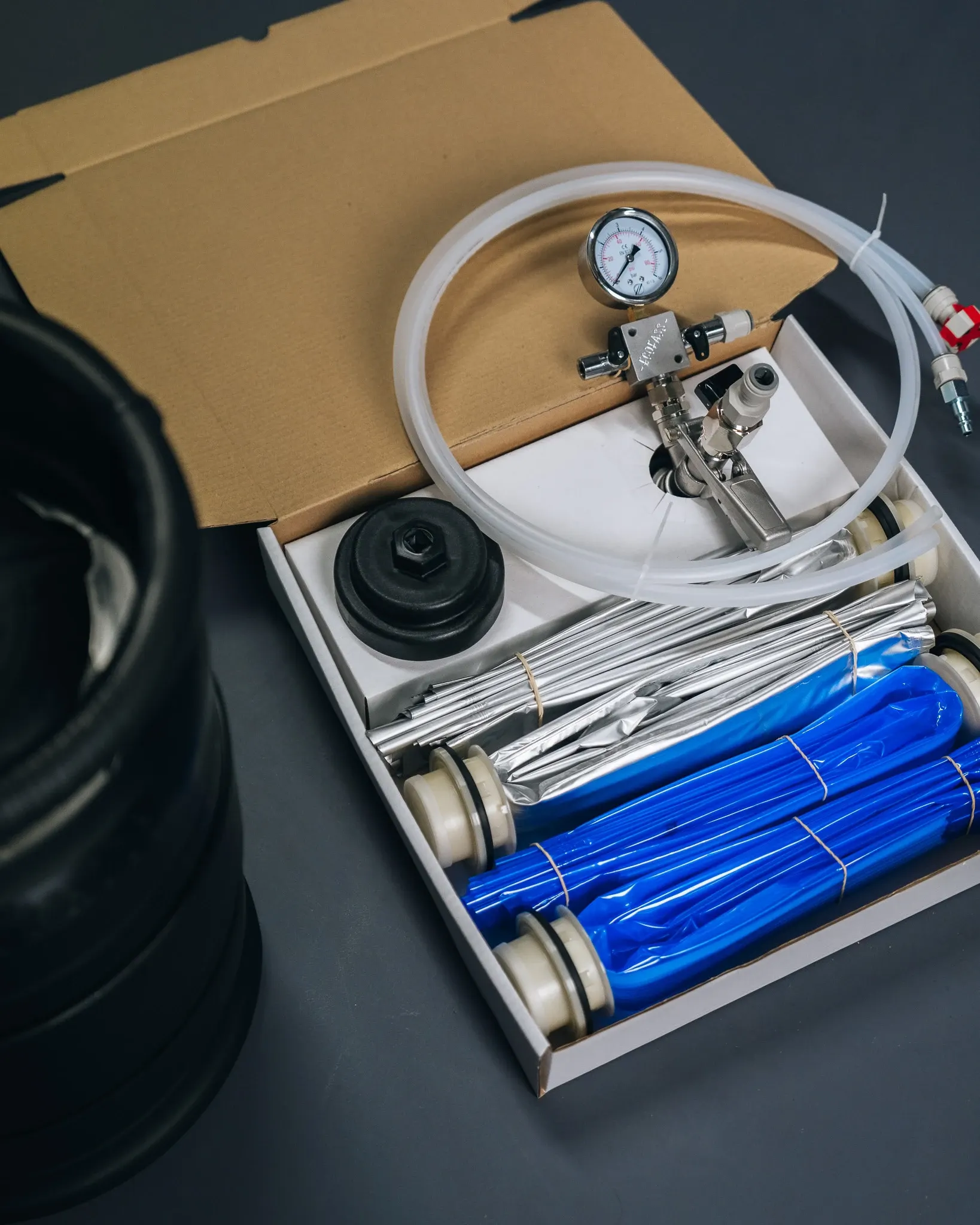 Kit d'essai ECOFASS : poches plastique et aluminium avec leurs têtes
